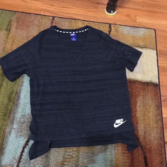 Nike workout T-shirt mesh panels